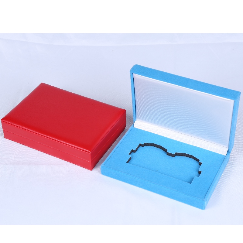 Item V-15H rectangle flannelette box for 130*80 mm multiple coins, badges, medals, cufflinks, etc. mm. 158*112*36, weight about 170g